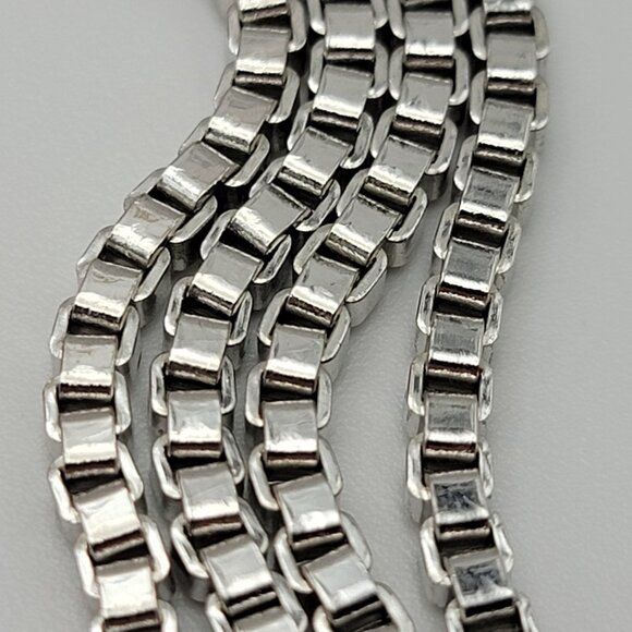 Vince Camuto Silver Tone Howlite Stone Square Pendant Statement Necklace 20" Adj - Picture 5 of 10